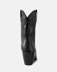 Botas de moda en color negro Botas vaqueras de mujer botas vaqueras de piel botas vaqueras negras mujer outfits con botas negras Botas negras con flecos Bota Negras Botas de moda en color negro Botas vaqueras de mujer Cowboyboots